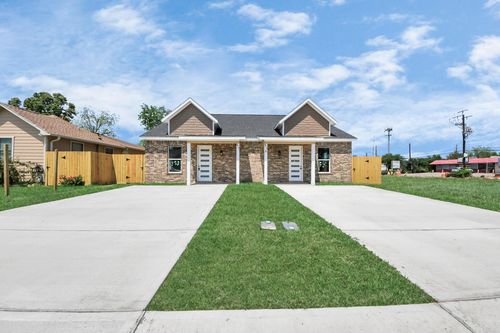 917 Griffin St, Pasadena, TX, 77506-2410 | Card Image