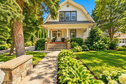 737 Bradley St, Mamaroneck, NY, 10543-1702 | Card Image
