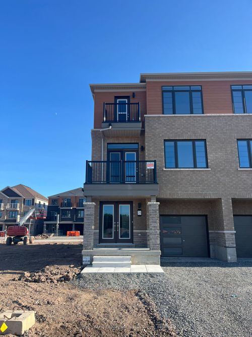 35 Gunnel Road, Welland, ON, L3B0P3 | Card Image