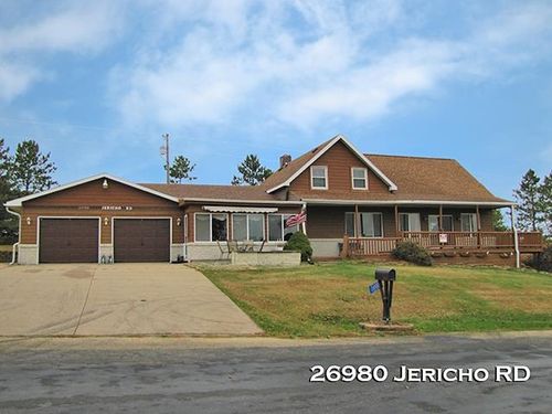 26980 Jericho Rd, Mineral Point, WI, 53565-8713 | Card Image