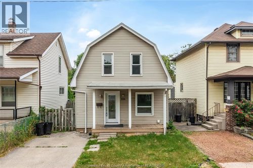 384 Josephine Ave, Windsor, ON, N9B2L1 | Card Image