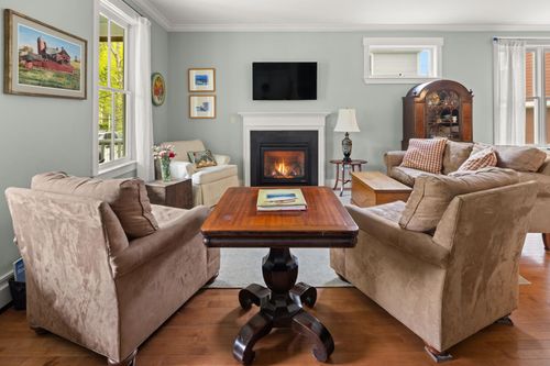 71-71 Palisades St, Stowe, VT, 05672-5049 | Card Image
