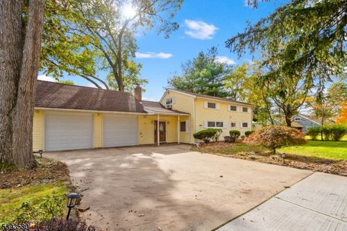 131 Woodland Rd, Piscataway, NJ, 08854-4221 | Card Image