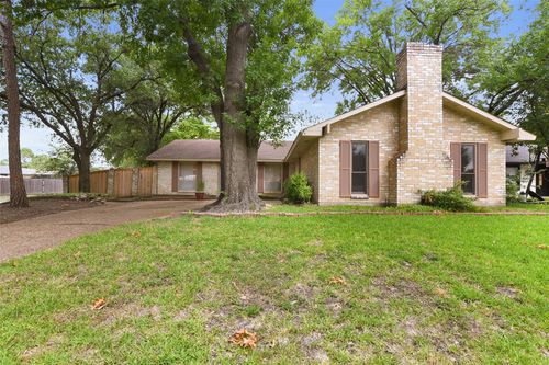 921 Sleepy Hollow Dr, Garland, TX, 75043-5224 | Card Image