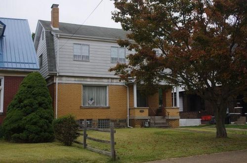 1105 Monroeville Ave, Turtle Creek, PA, 15145-1628 | Card Image