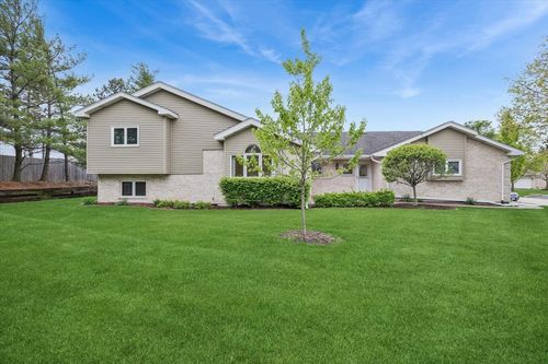 16101 Lake Villa Ave, Tinley Park, IL, 60477-5103 | Card Image