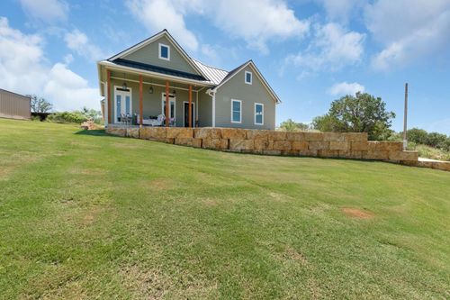 908 Sandy Mountain Dr, Sunrise Beach, TX, 78643-9258 | Card Image