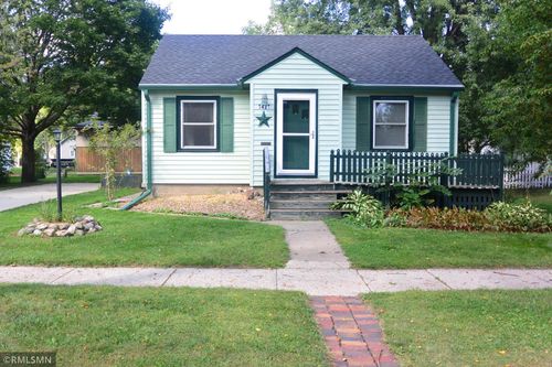 1421 14th St E, Glencoe, MN, 55336-1702 | Card Image