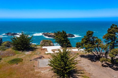 6030 N Highway 1, Little River, CA, 95456-9510 | Card Image