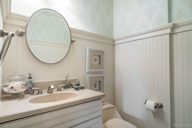 Powder Room | Image 14