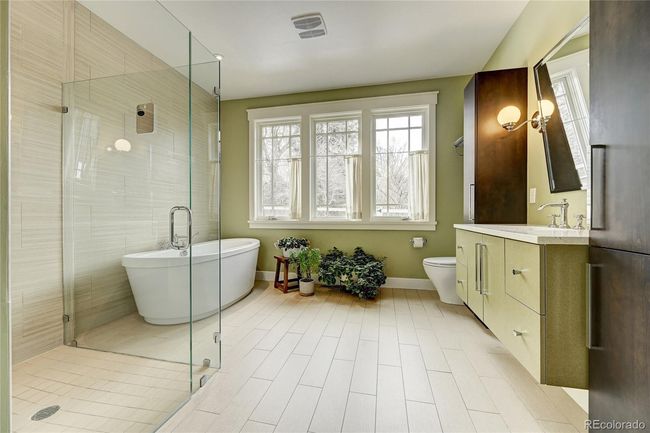 Primary bath with master closet | Image 23