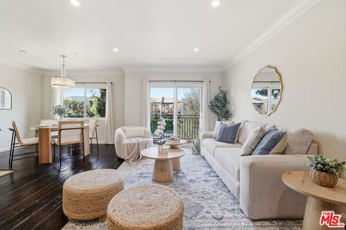 215-5252 Coldwater Canyon Ave, Sherman Oaks, CA, 91401-6147 | Card Image