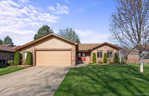 2238 Flanders Dr, Rochester Hills, MI, 48307-3712 | Card Image