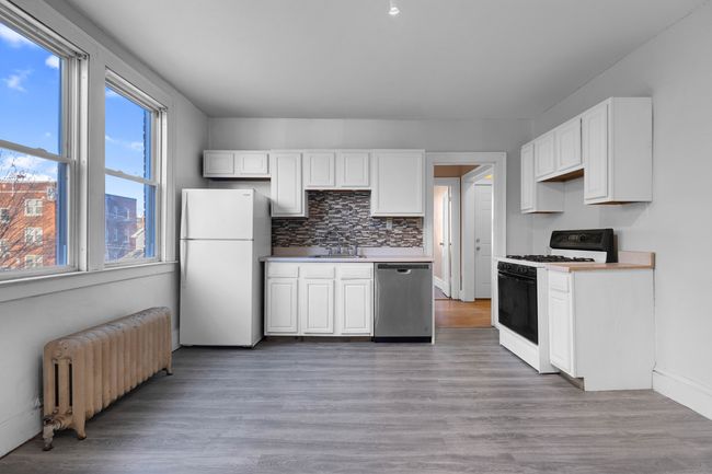 45-47 School St, Home with 12 bedrooms, 6 bathrooms and 6 parking in Hartford CT | Image 15