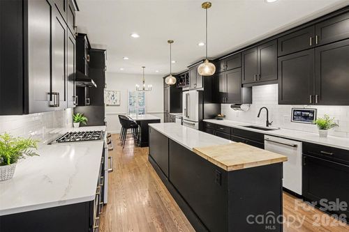 14320 Youngblood Rd, Charlotte, NC, 28278-8114 | Card Image