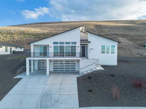 5249 S Quincy Pl, Kennewick, WA, 99337-4076 | Card Image