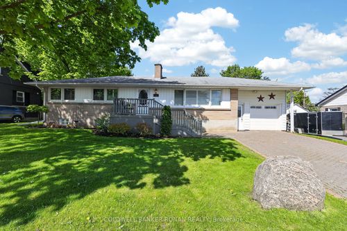 94 Queen Street S, New Tecumseth, ON, L0G1W0 | Card Image