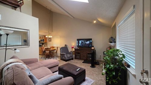 146-2600 Brookside Drive, Bakersfield, CA, 93311 | Card Image