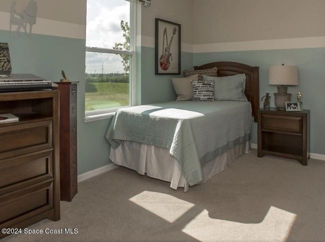 Model home - actual features may vary. | Image 12