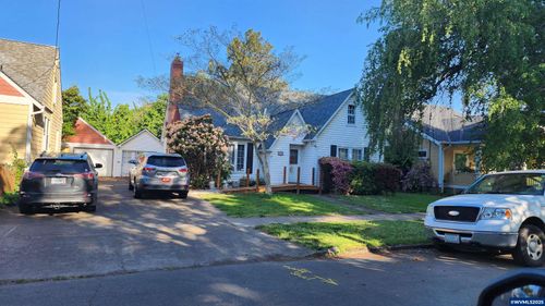 399 24th St Ne, Salem, OR, 97301-4448 | Card Image