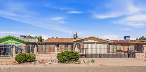 3213 Slocum Street, El Paso, TX, 79936 | Card Image