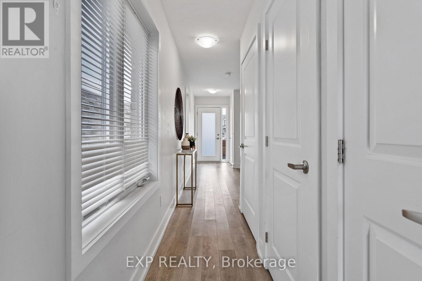 Residential in Hamilton (Lakeshore) 2