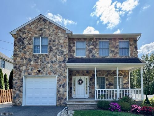 217 Lincoln St, Berkeley Heights, NJ, 07922-1160 | Card Image