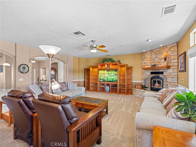8650 Verbena Rd, House other with 4 bedrooms, 4 bathrooms and 7 parking in Oak Hills CA | Image 28