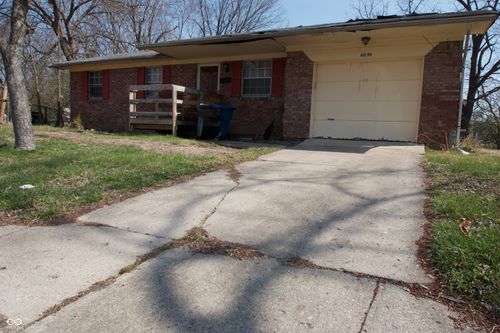 10230 Meadowlark Dr, Indianapolis, IN, 46235-1216 | Card Image