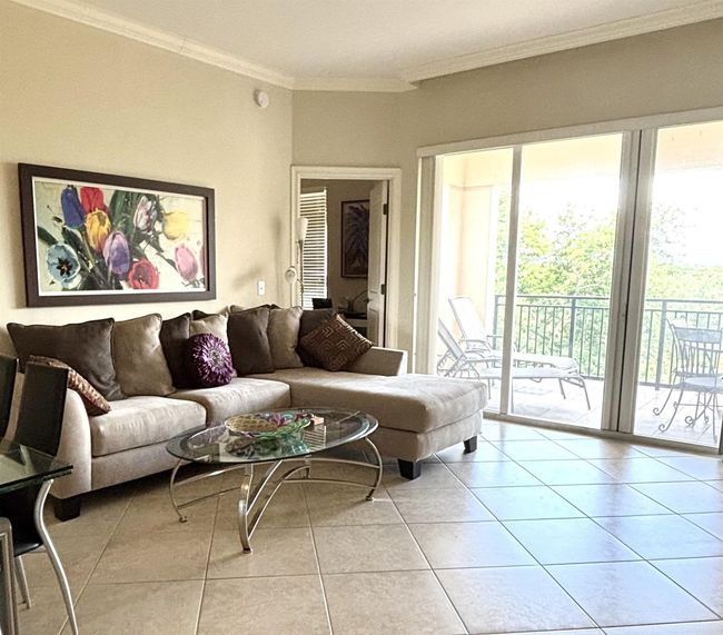 Hurricane impact glass on all windows | Image 8