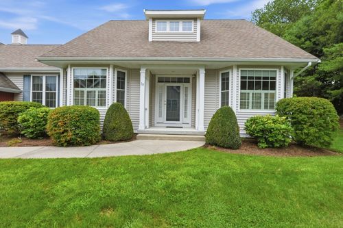 28-28 Braeburn Ln, Ashland, MA, 01721-4400 | Card Image