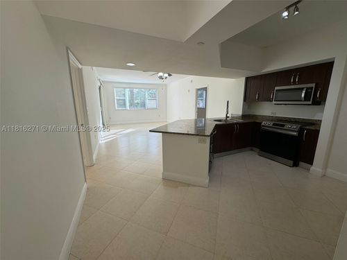 209-19900 E Country Club Dr, Aventura, FL, 33180-3328 | Card Image