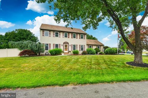 134 Aspen Dr, Allentown, PA, 18104-9545 | Card Image