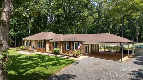 4520 Belhaven Forest Dr, Gastonia, NC, 28056-8348 | Card Image