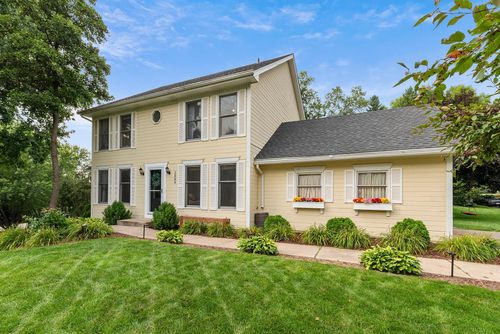 1389 Camelback Dr, Eagan, MN, 55123-2148 | Card Image