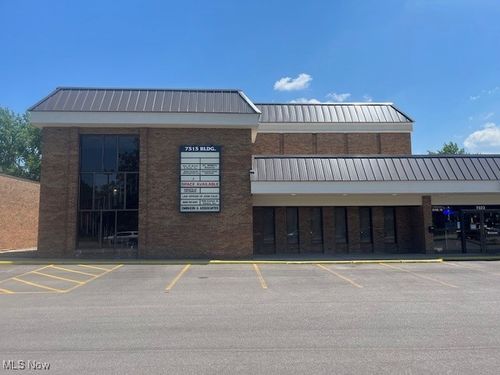 7515 Pearl Rd, Middleburg Heights, OH, 44130-6460 | Card Image