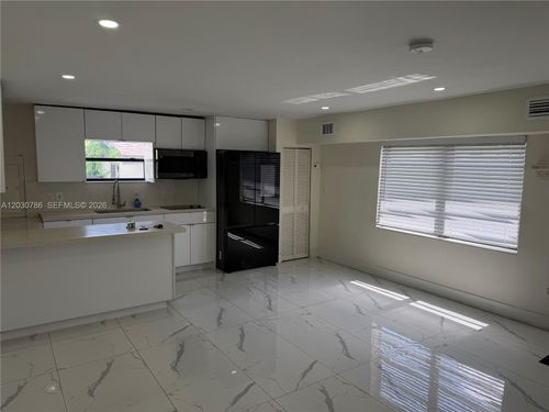 2-4750 Nw 5th St, Miami, FL, 33126-2118 | Card Image