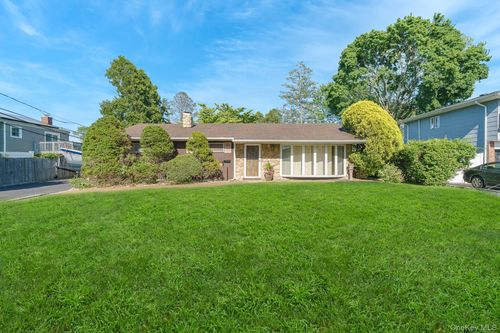 10 Rye Pl, Commack, NY, 11725-1527 | Card Image