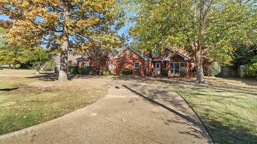 7102 Forest Oak Dr, Texarkana, AR, 71854-8235 | Card Image