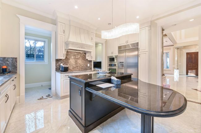 4822 Bond Street, House other with 7 bedrooms, 7 bathrooms and 4 parking in Burnaby BC | Image 7