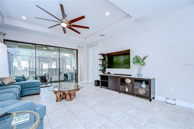 8433 Alberata Vista Dr, House other with 2 bedrooms, 2 bathrooms and null parking in Tampa FL | Image 16