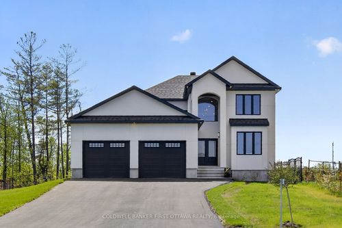 207 Owen Lucas St, Arnprior, ON, K7S3G8 | Card Image