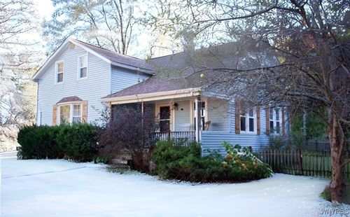 9540 New Oregon Rd, Eden, NY, 14057-9704 | Card Image