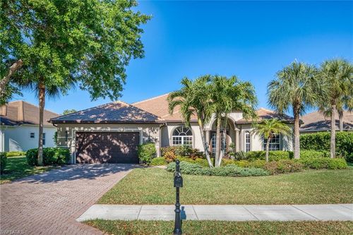 379 Cypress Way W, NAPLES, FL, 34110-1129 | Card Image