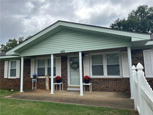105 Virginia Dr, Warner Robins, GA, 31093-2322 | Card Image