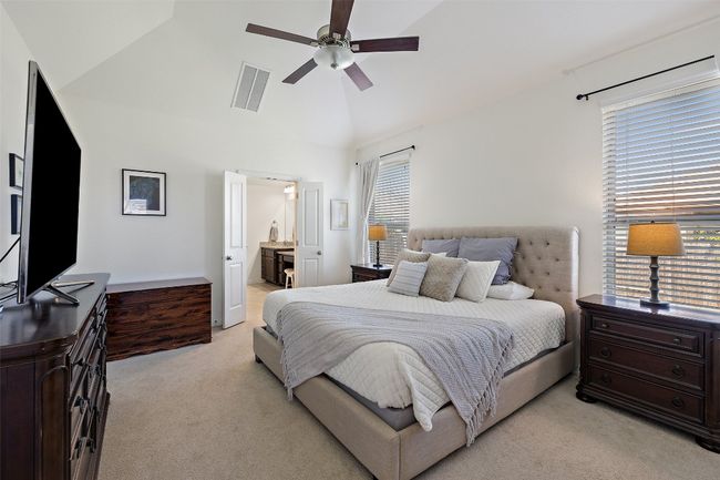 Enjoy backyard views and soft natural light from the comfort of the primary suite. | Image 20