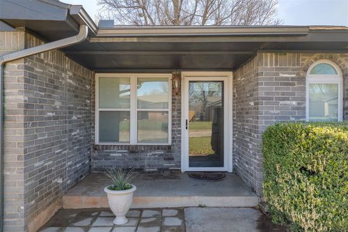 410 S Meadow Ln, Mustang, OK, 73064-4129 | Card Image