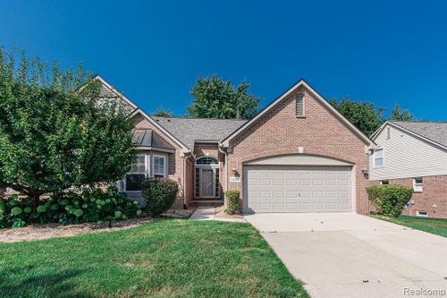 3865 Arbor Drive, Auburn Hills, MI, 48326 | Card Image