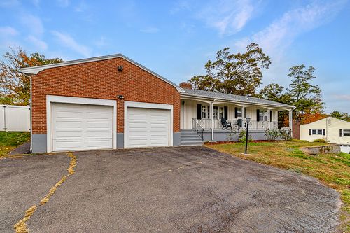 97 Longview Dr, Berlin, CT, 06037-3954 | Card Image