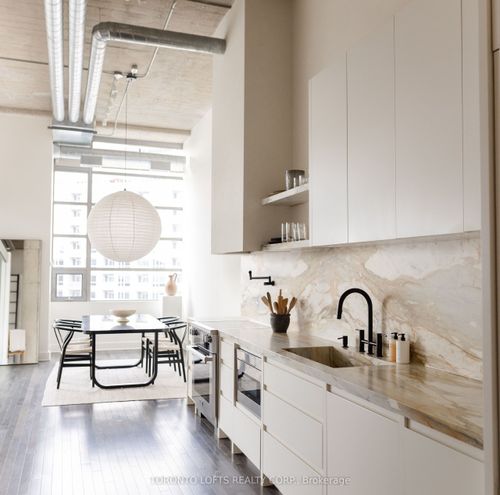 318-637 Lake Shore Blvd W, Toronto, ON, M5V3J6 | Card Image